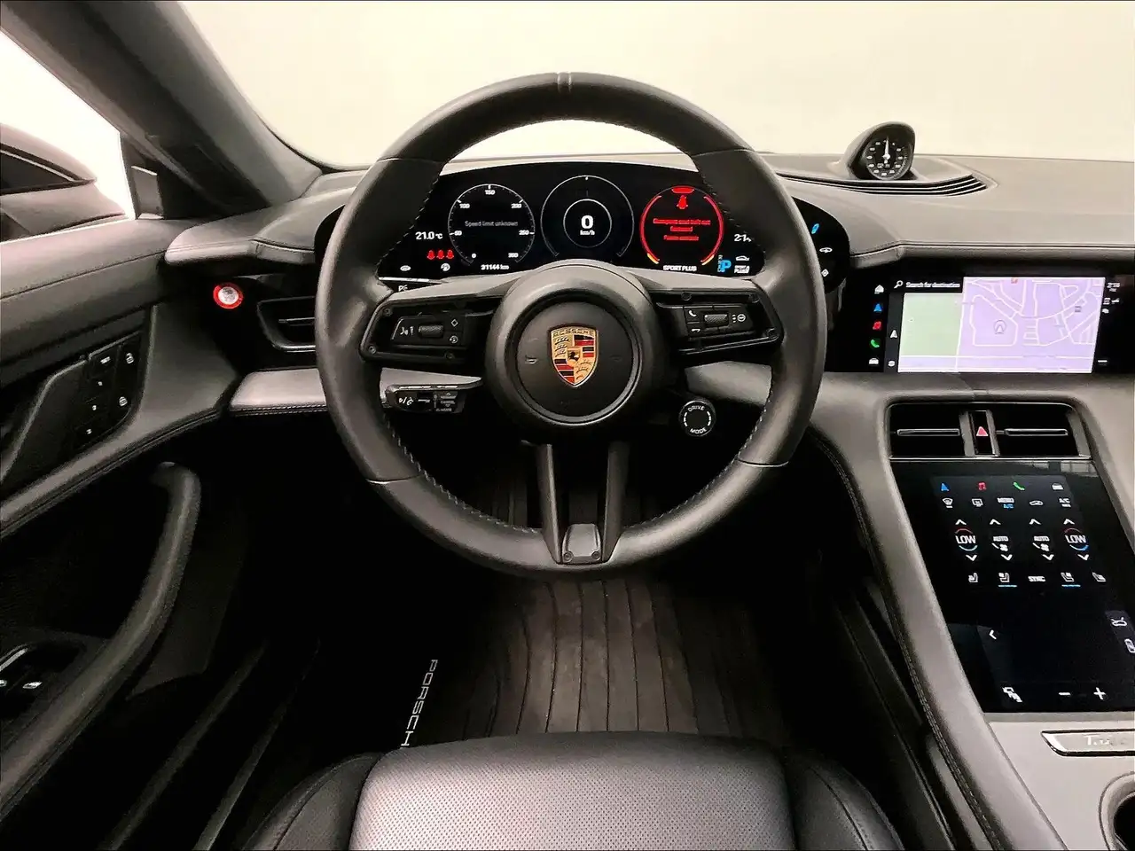 Porsche Taycan photo Porsche Taycan