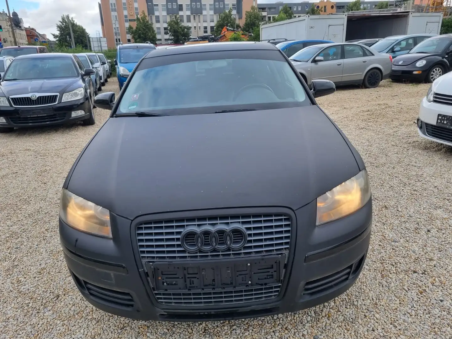 Audi A3 1.6 TSI Attraction Schwarz - 1