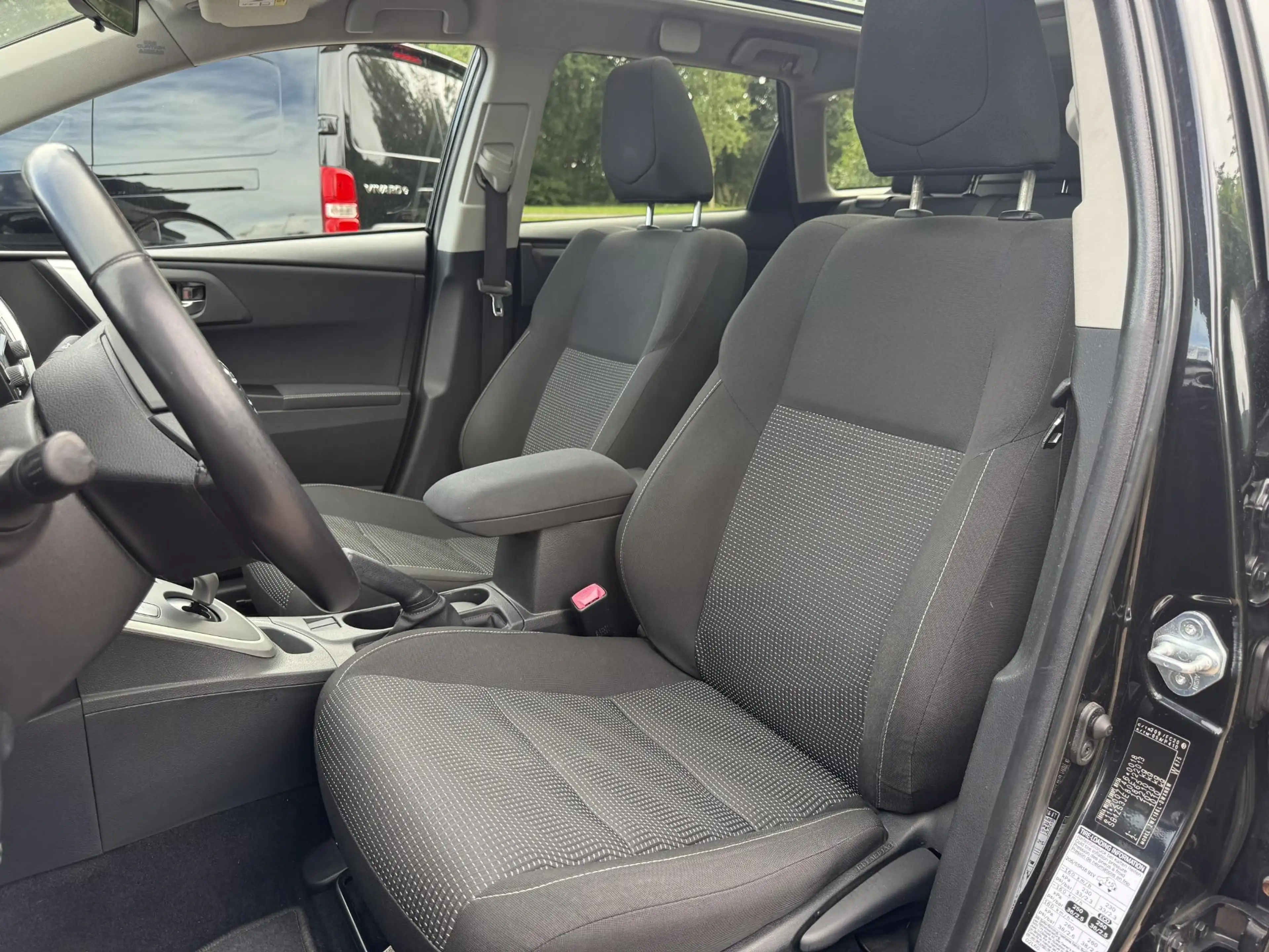 Toyota Auris Touring Sports 1.8 Hybrid Lease 136PK | Climate Co — photo 11