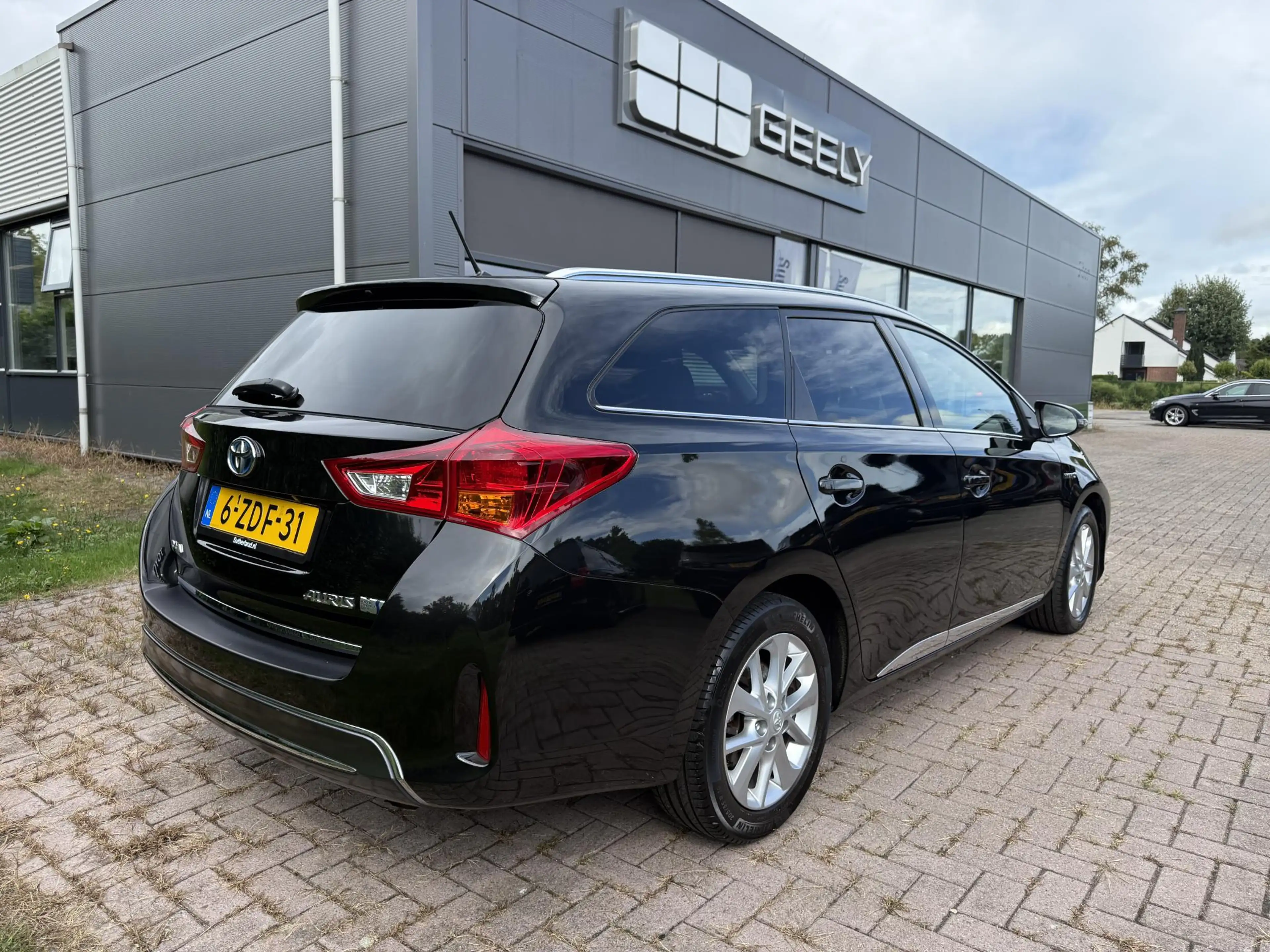Toyota Auris Touring Sports 1.8 Hybrid Lease 136PK | Climate Co — photo 6