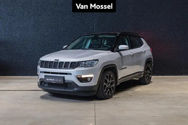Jeep Compass Night Eagle 130 NAVI | STUUR + ZETEL VERWRMING