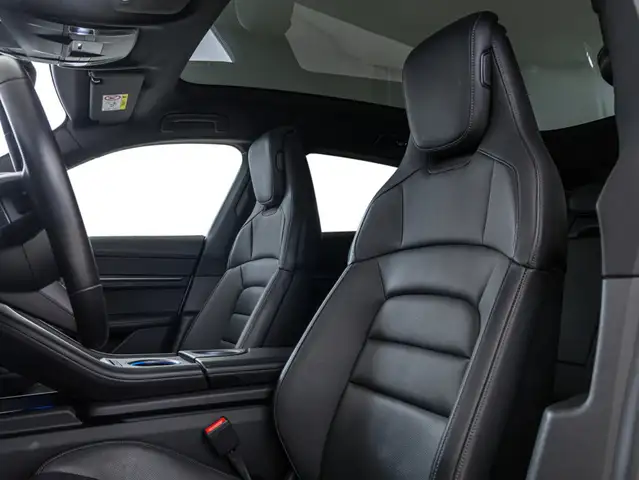Porsche Taycan view 12