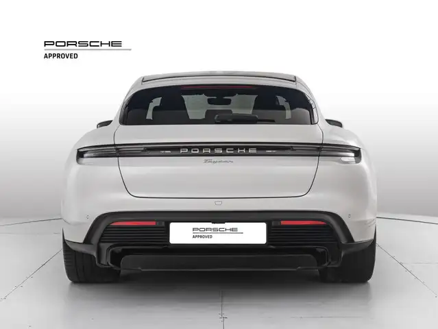 Porsche Taycan view 4