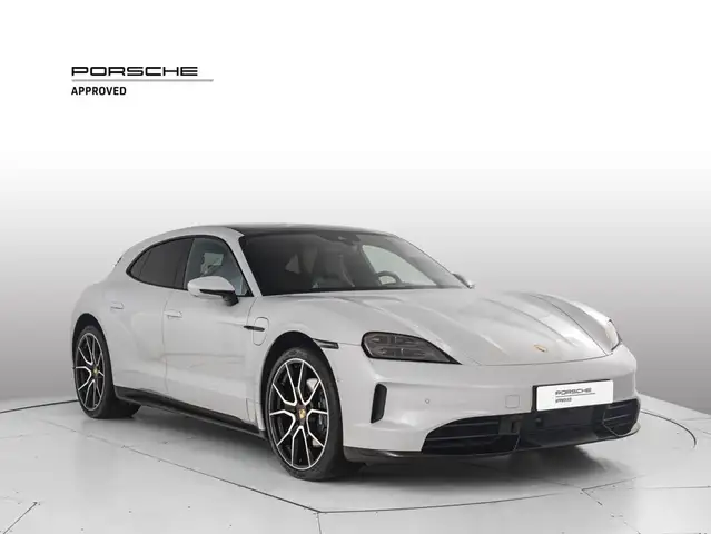 Porsche Taycan view 7