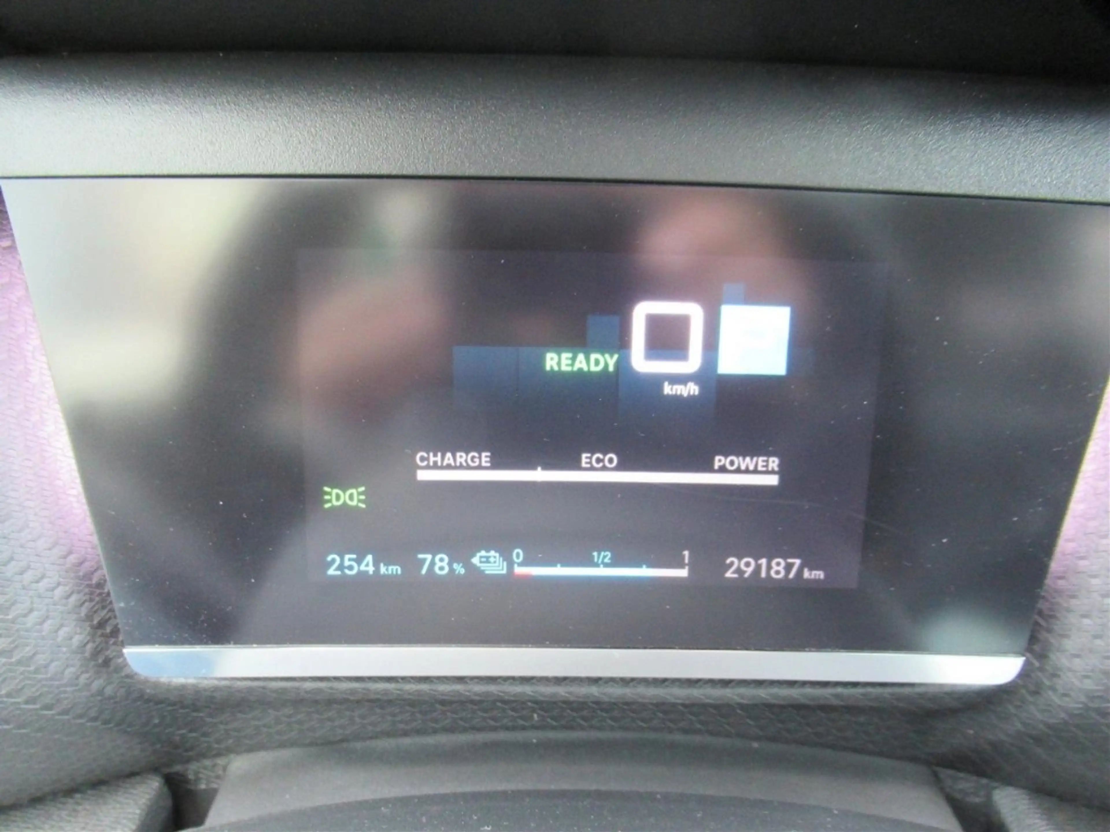Citroen E-C4 Electric Shine 11kw Shz Navi Kamera PDC Schiebedach — photo 5