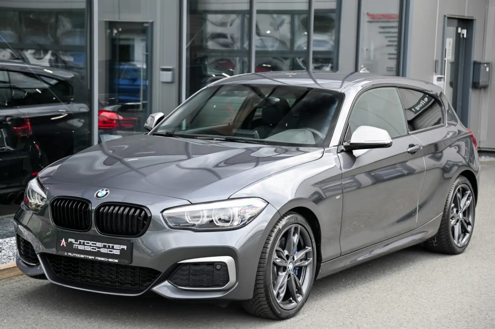 BMW 140 Special Edition Vollleder* erst 14.663 km* Grau - 2