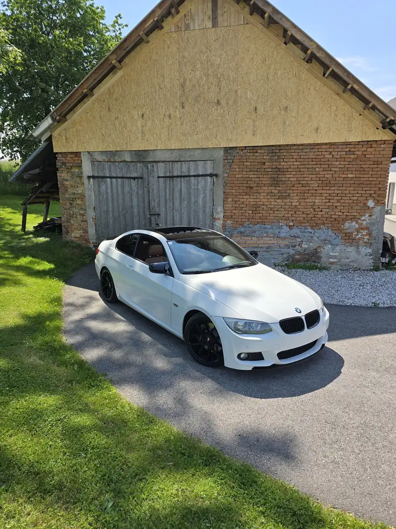 BMW 335 335d Coupé Aut. Белый - 1