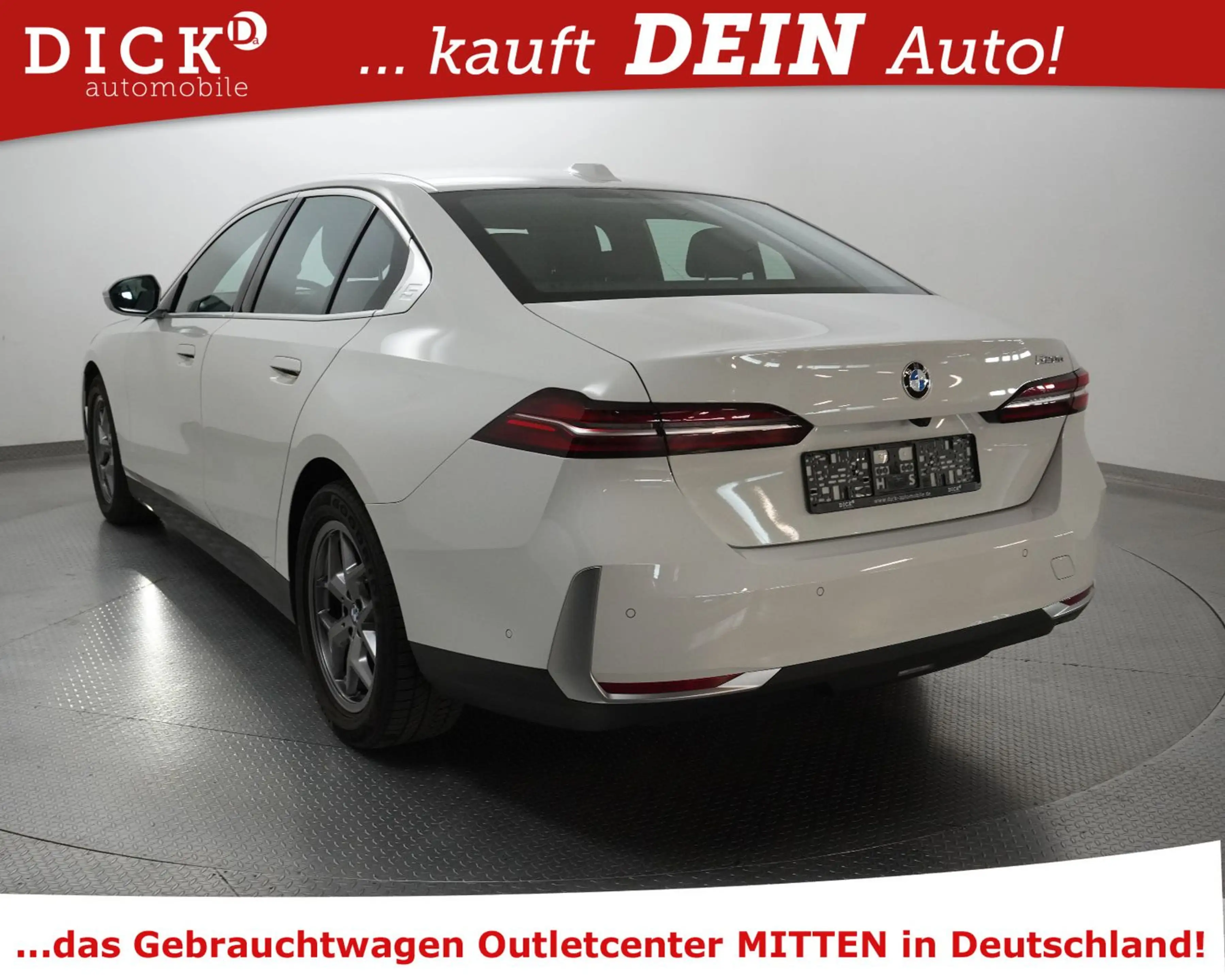 BMW 520 d Aut Sport LEDER+SHZ+H&K+NAVI+KAM+LED+18"+MF — photo 6