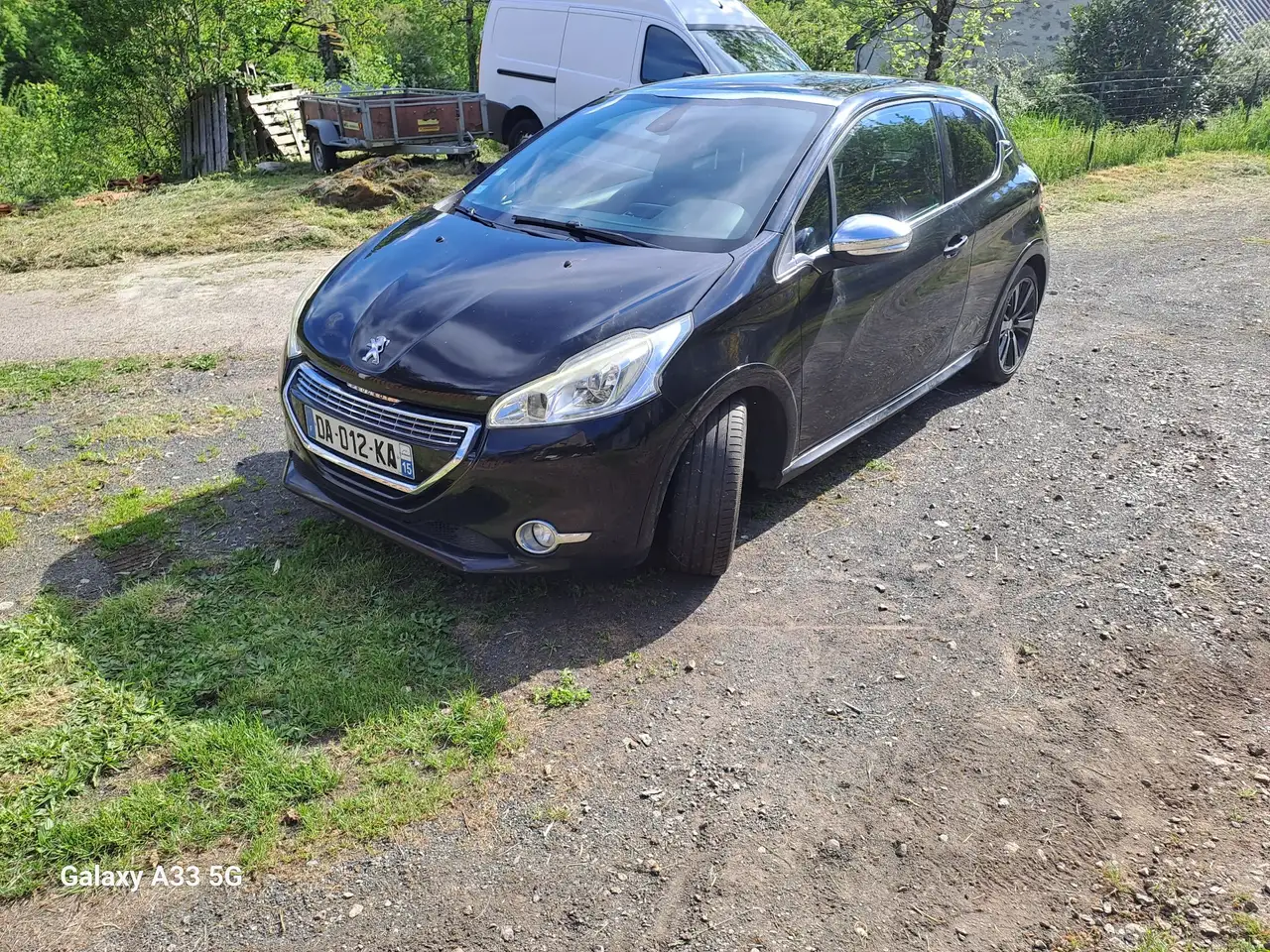 Peugeot 208 1.6 e-HDi 115ch FAP BVM6 XY