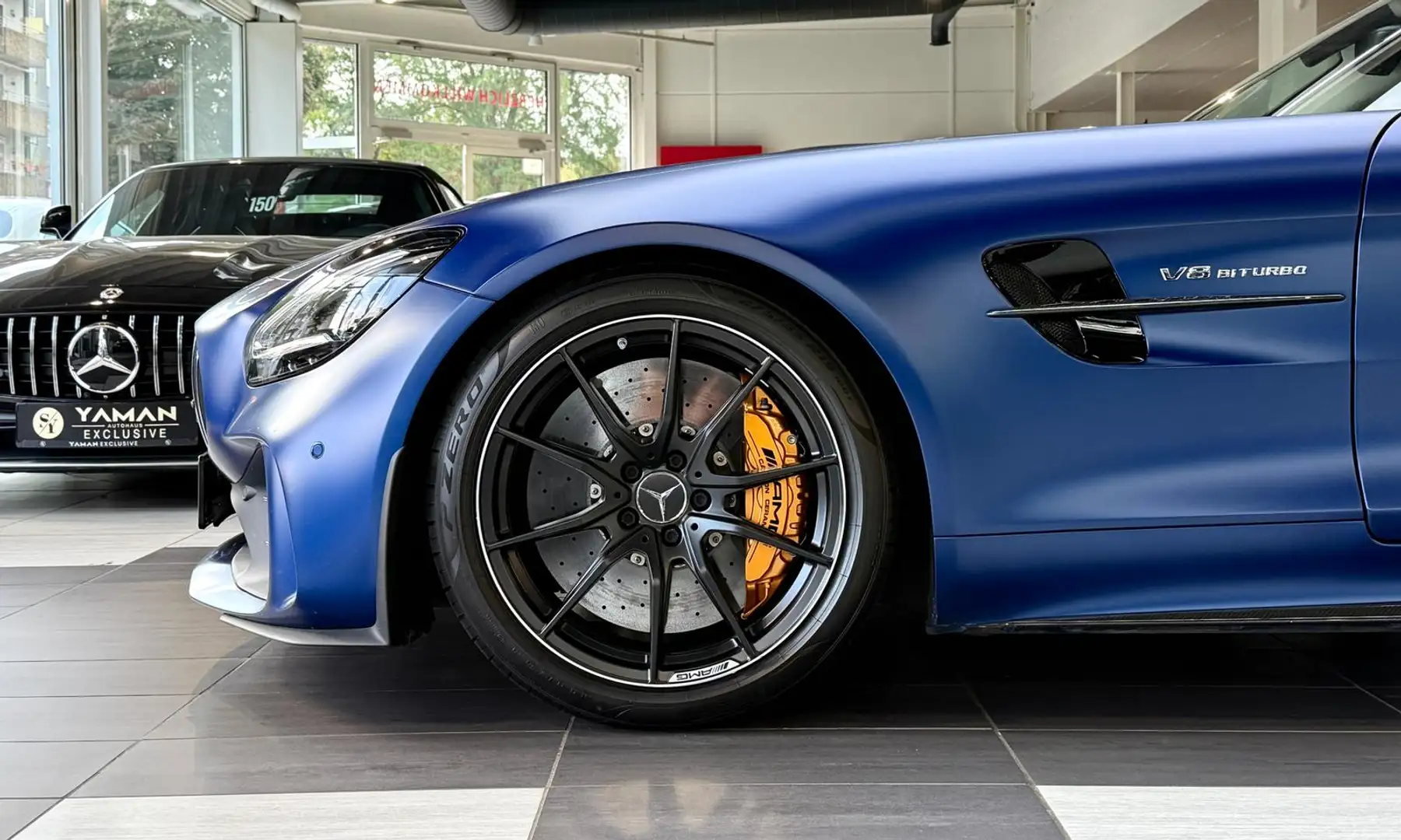 Mercedes-Benz AMG GT Roadster 1 of 750 Magno*Keramik*Carbon - 2