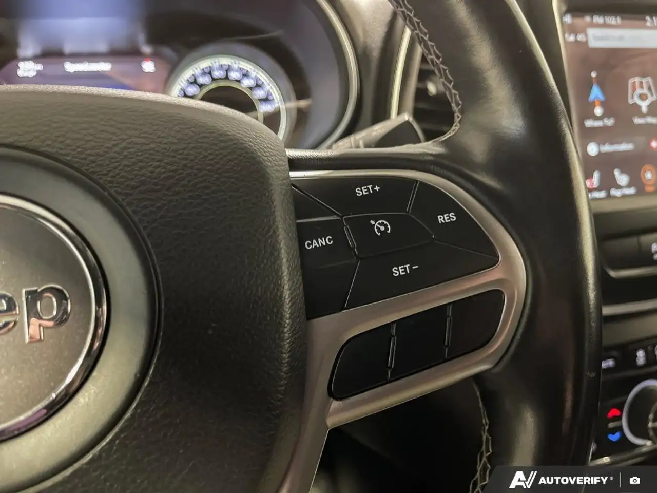 Jeep Cherokee снимка Jeep Cherokee