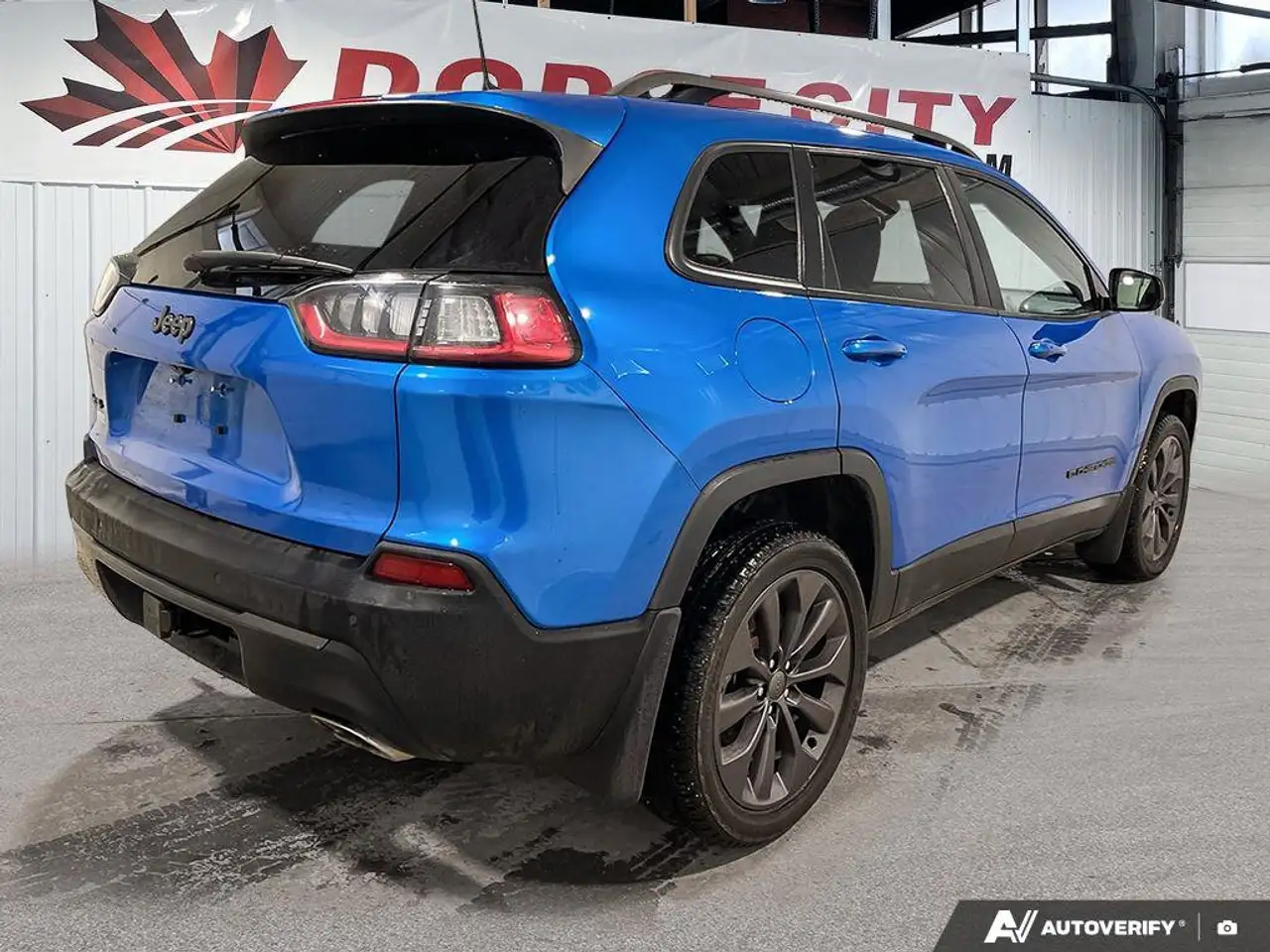 Jeep Cherokee снимка Jeep Cherokee
