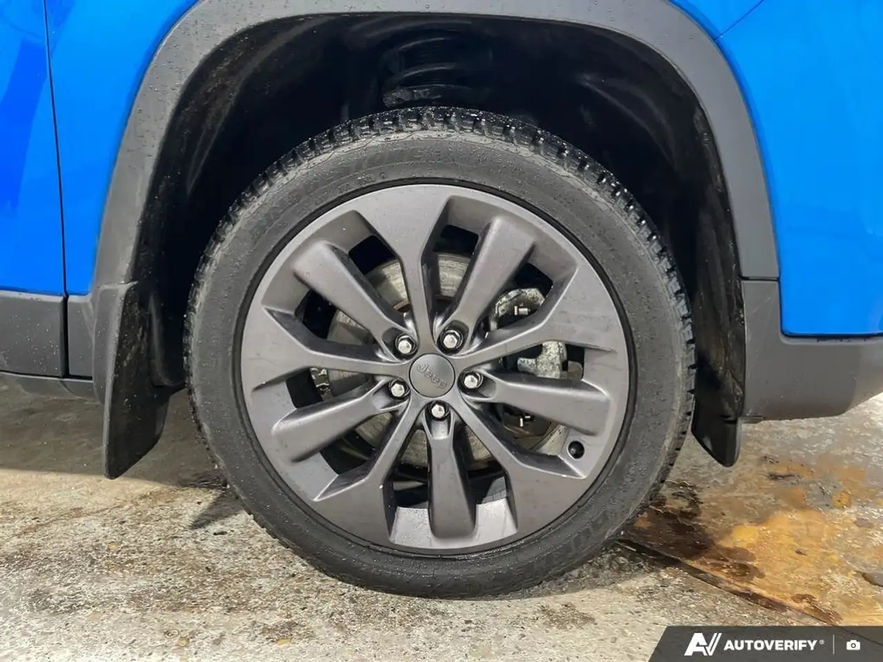 Jeep Cherokee снимка Jeep Cherokee