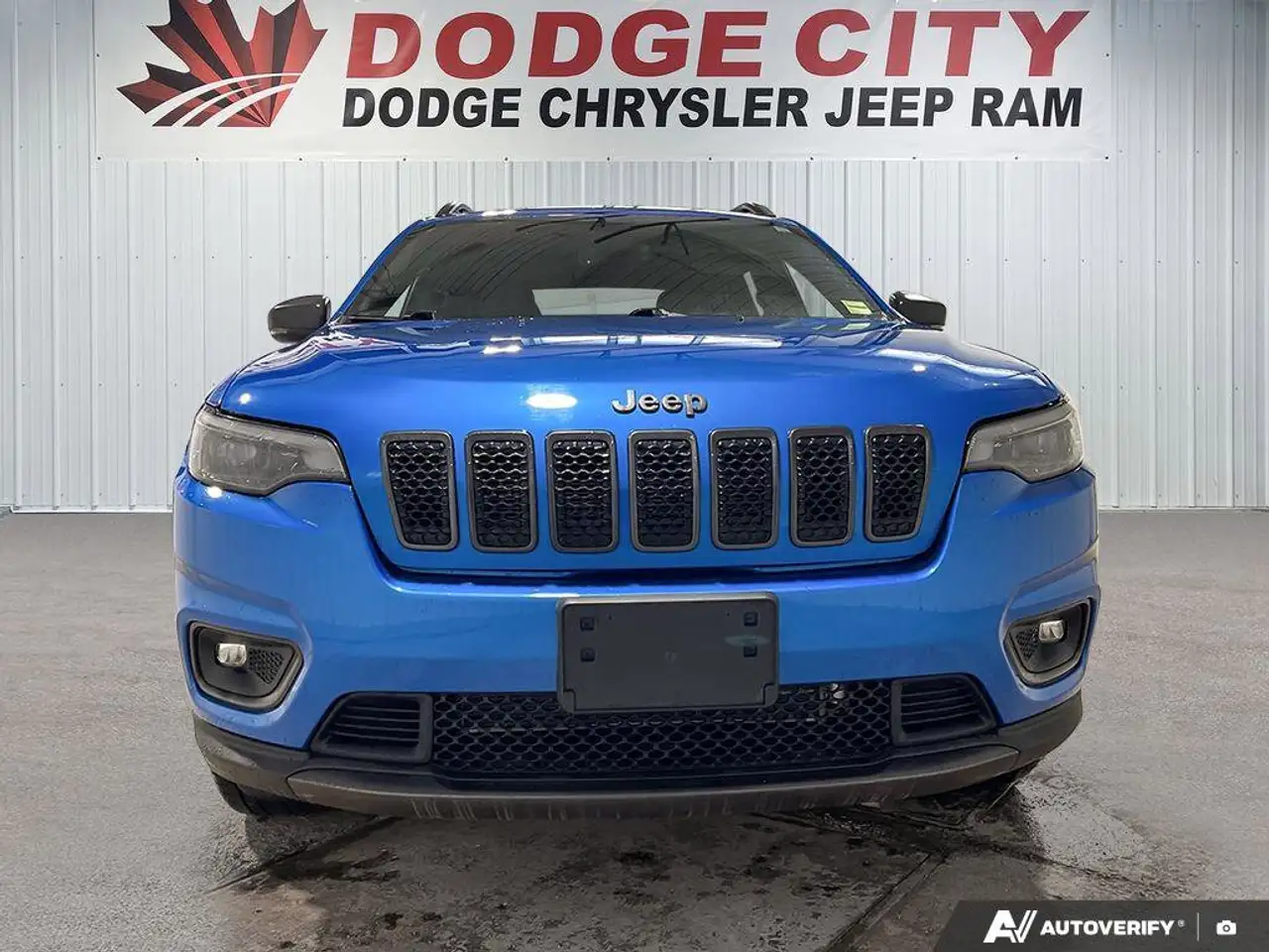 Jeep Cherokee снимка Jeep Cherokee