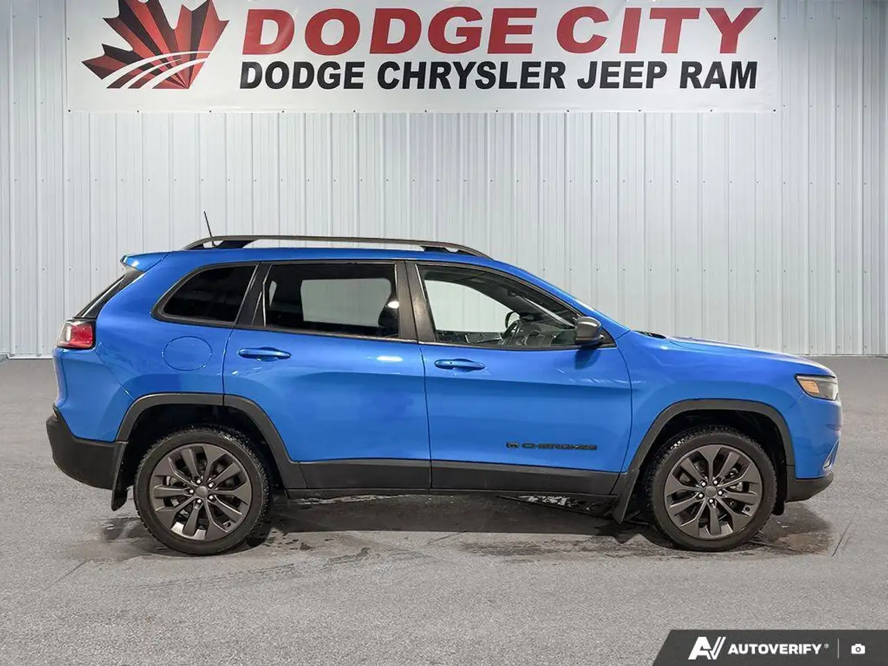 Jeep Cherokee снимка Jeep Cherokee