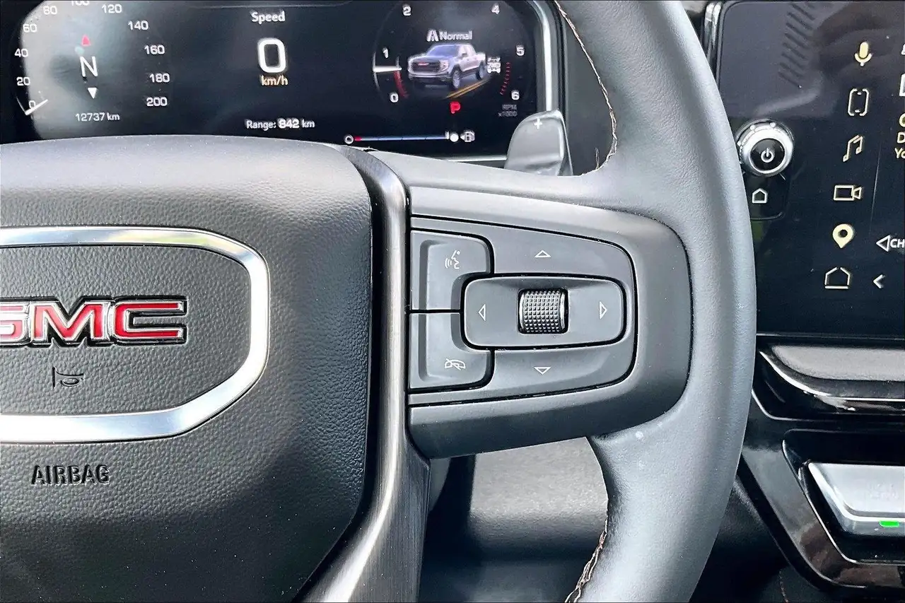 GMC Sierra 1500 photo GMC Sierra 1500