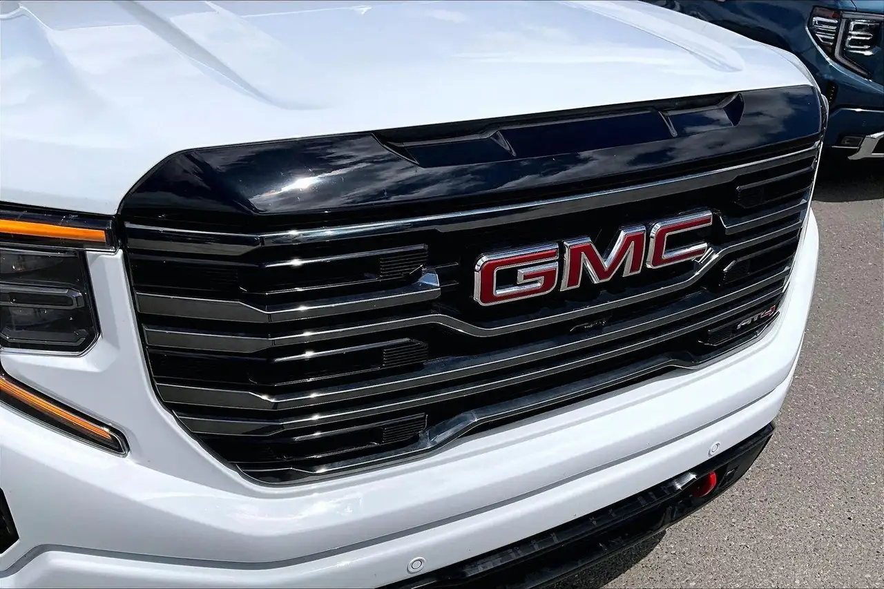 GMC Sierra 1500 photo GMC Sierra 1500
