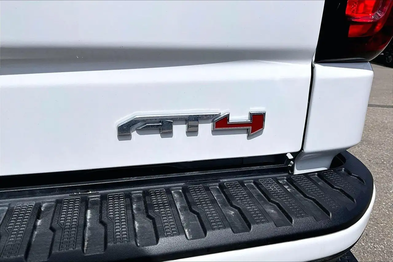 GMC Sierra 1500 photo GMC Sierra 1500