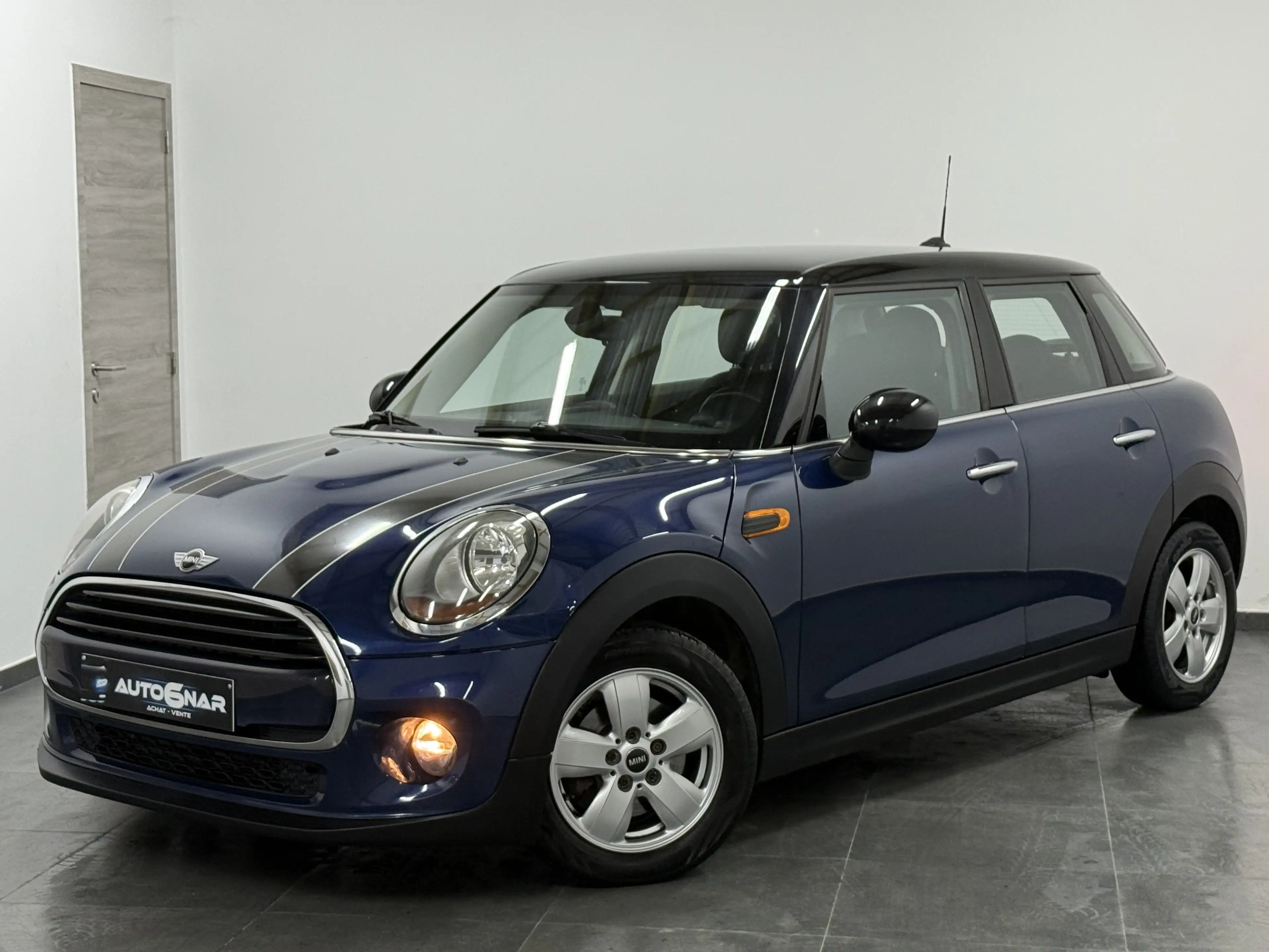 MINI Cooper D 1.5 D Cooper Euro6 - Navi - Carnet — photo 4
