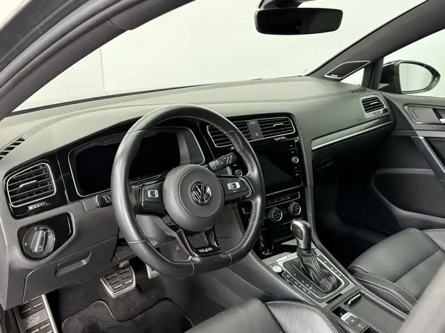 Volkswagen Golf view 9