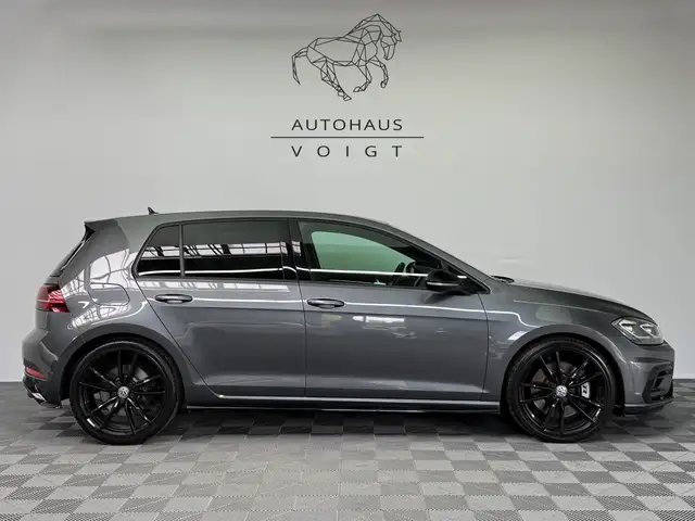 Volkswagen Golf view 4