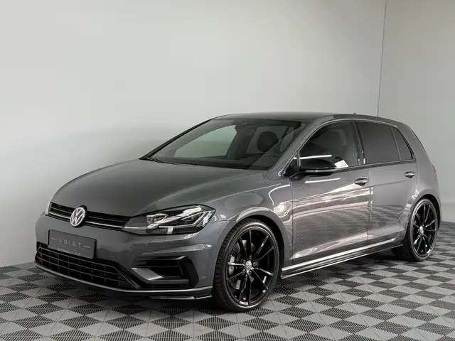 Volkswagen Golf view 2