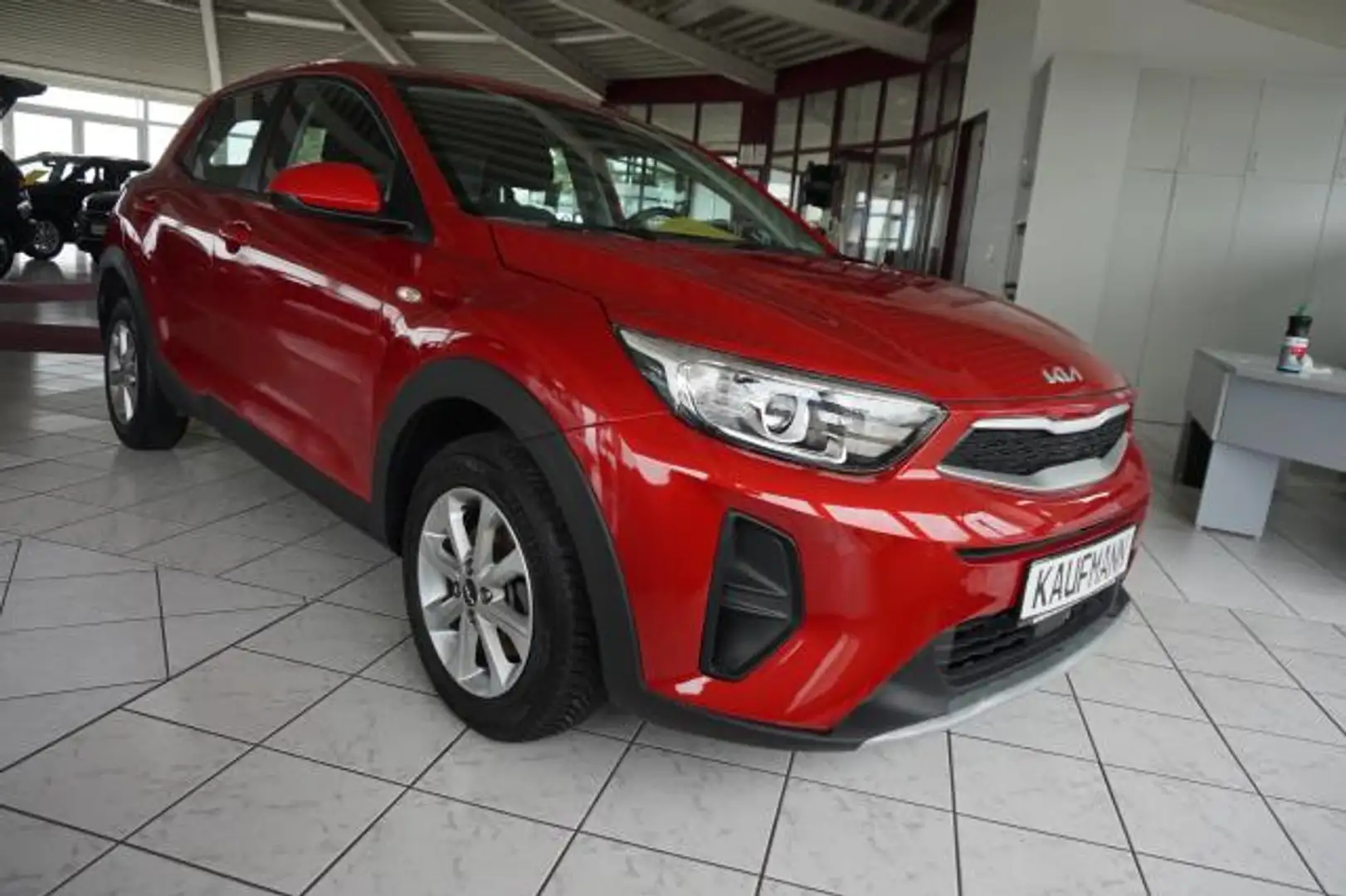 Kia Stonic STONIC 1,2 DPI EDITION 7 SHZ PDC APP Rojo - 2