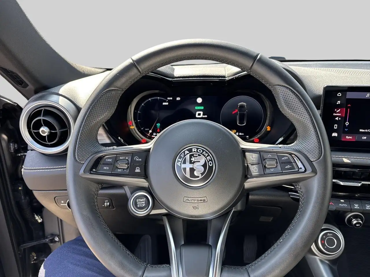 Alfa Romeo Tonale 2024 — фото 10