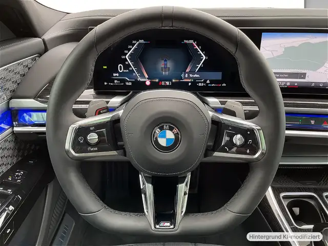 BMW 7 Series view 9