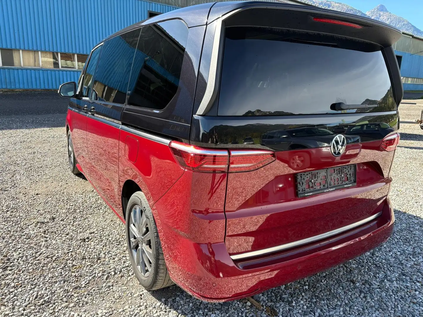 Volkswagen T7 Multivan Style !KEIN Hybrid! Rot - 2
