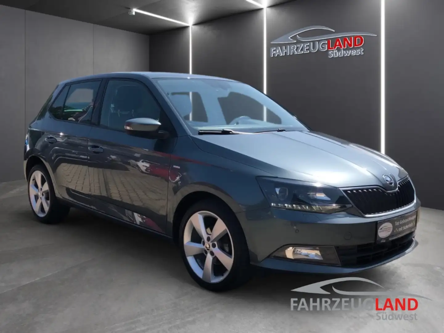 Skoda Fabia Clever 1.0 TSI ACC Navi AppleCarPlay AndroidAuto P Gris - 2