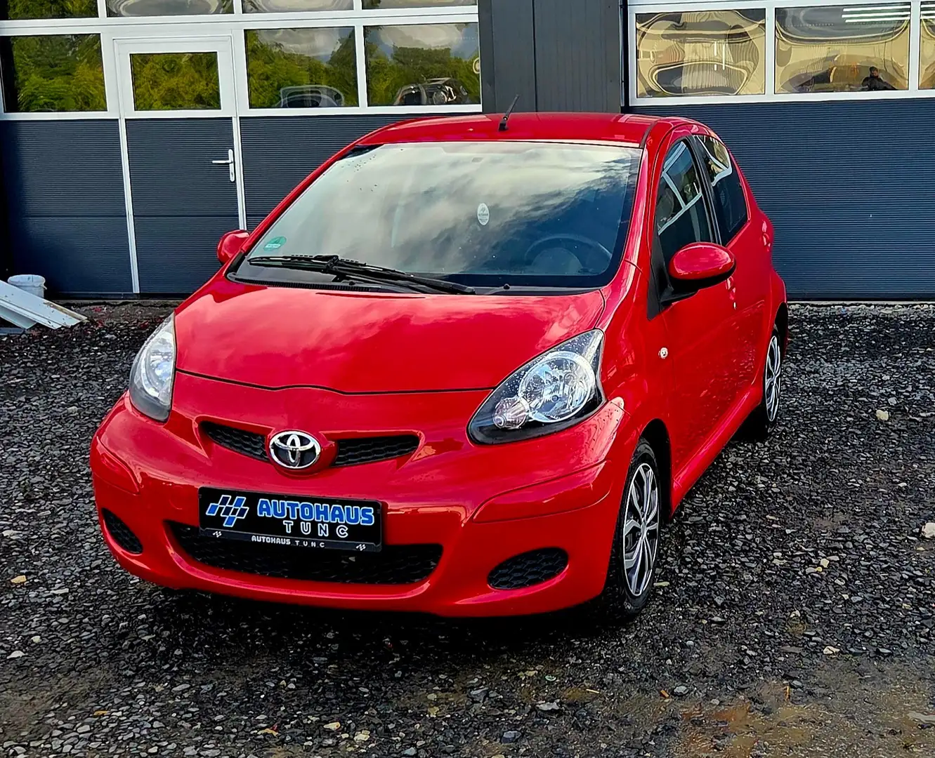 Toyota Aygo Cool, Klimaanlage, Radio/CD, eFH, ZV, Isofix Rot - 1