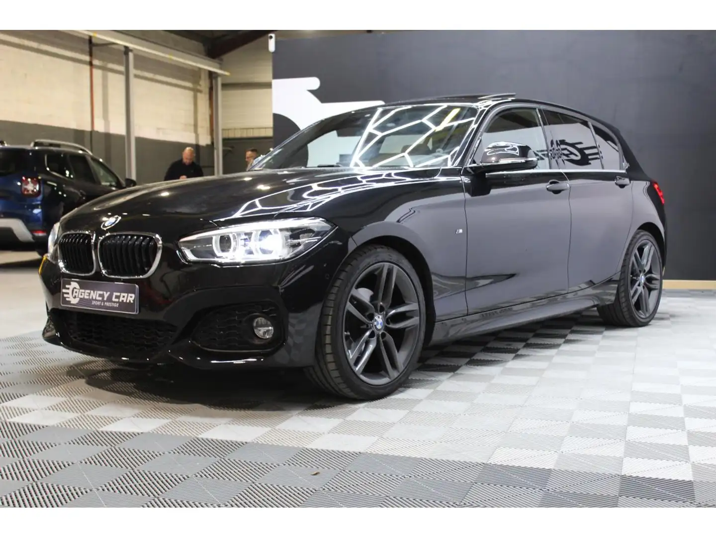 BMW 118 118i - BVA F20 LCI M Sport Ultimate - toit ouvrant - apple Carplay Zwart - 2