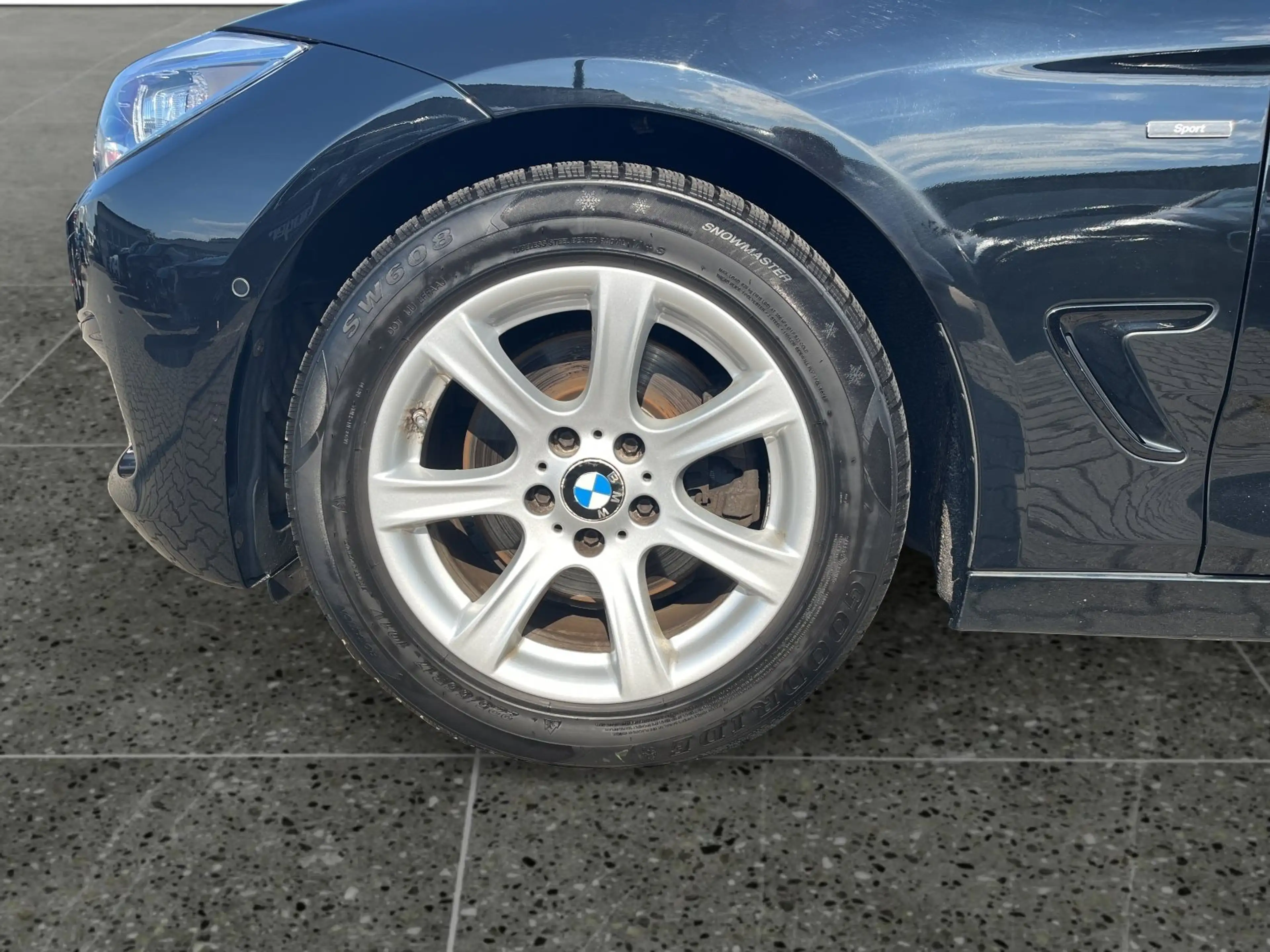 BMW 325 d Gran Turismo — photo 9