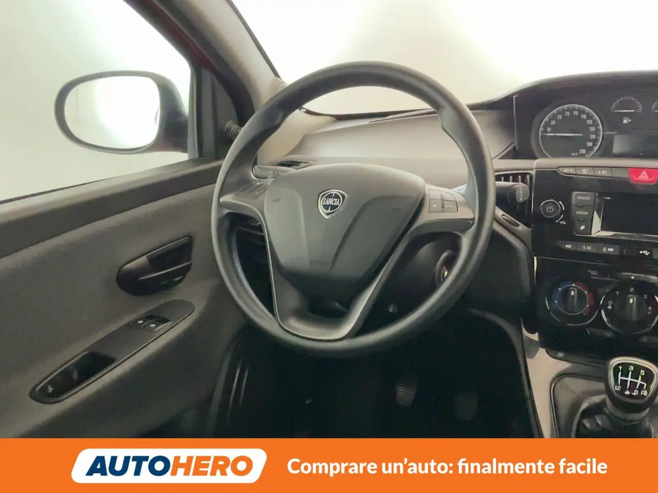 Lancia Ypsilon 2021 — фото 13