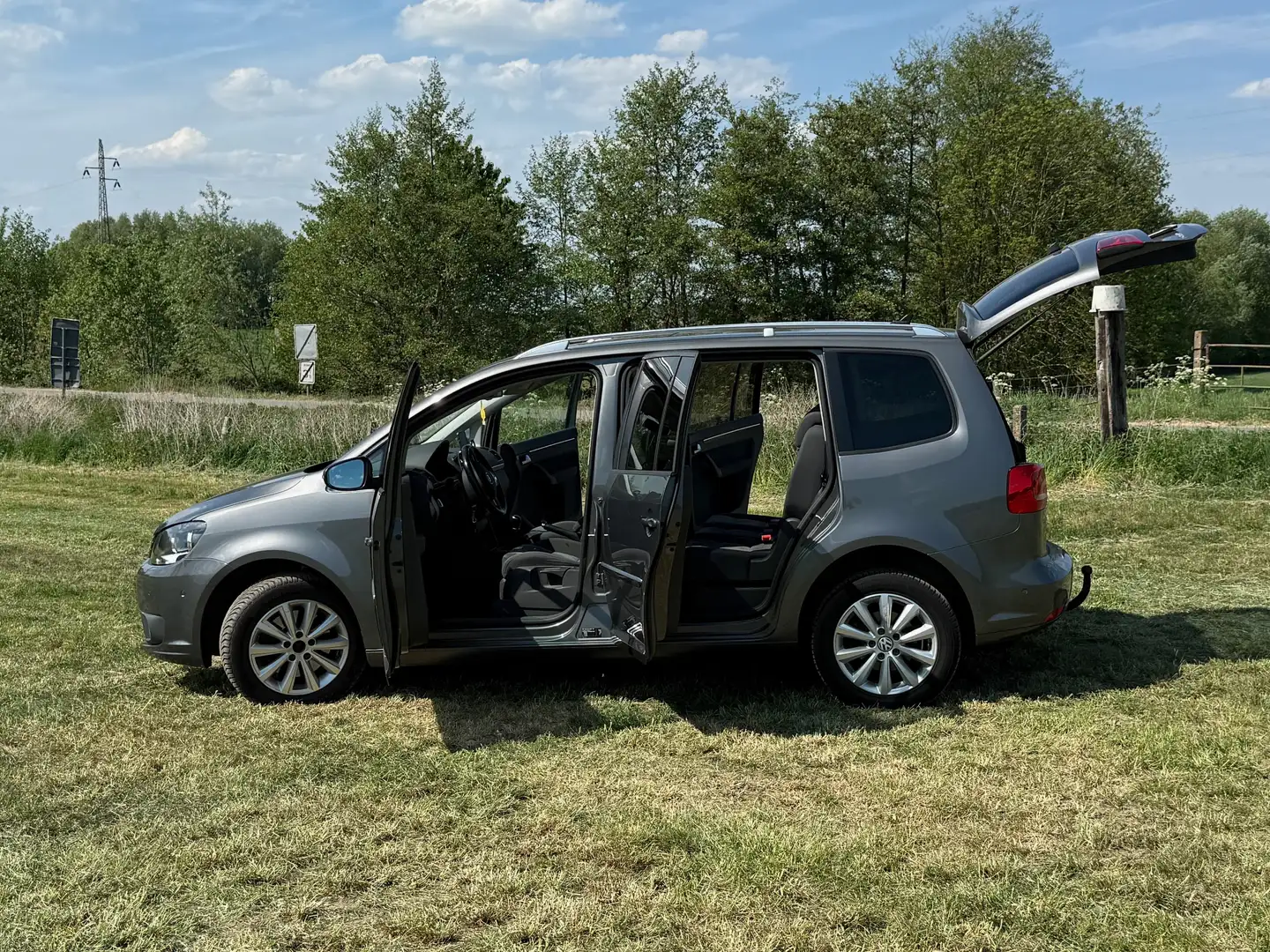 Volkswagen Touran VW Touran 1.4 TSI EcoFuel Highline prêteÀimm Grey - 2