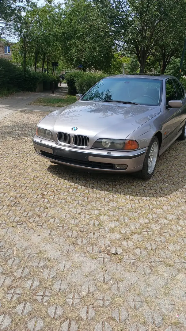 BMW 535 535i - 1