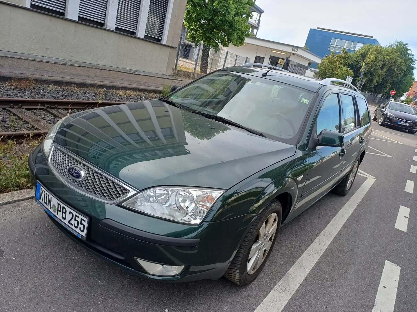 Ford Mondeo mk3  1,8 zelena - 2