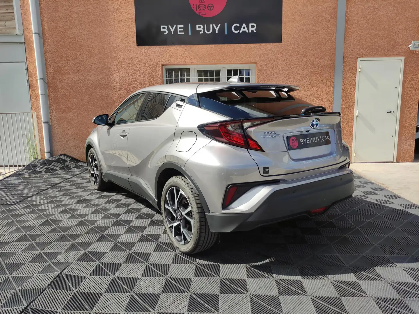 Toyota C-HR 1.8 Hybrid e-CVT PHASE 2 Edition garantie toyota 03/2026 Grau - 2