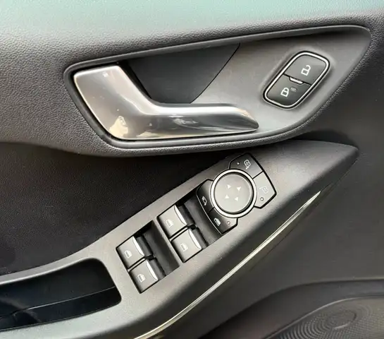 Ford Fiesta view 14
