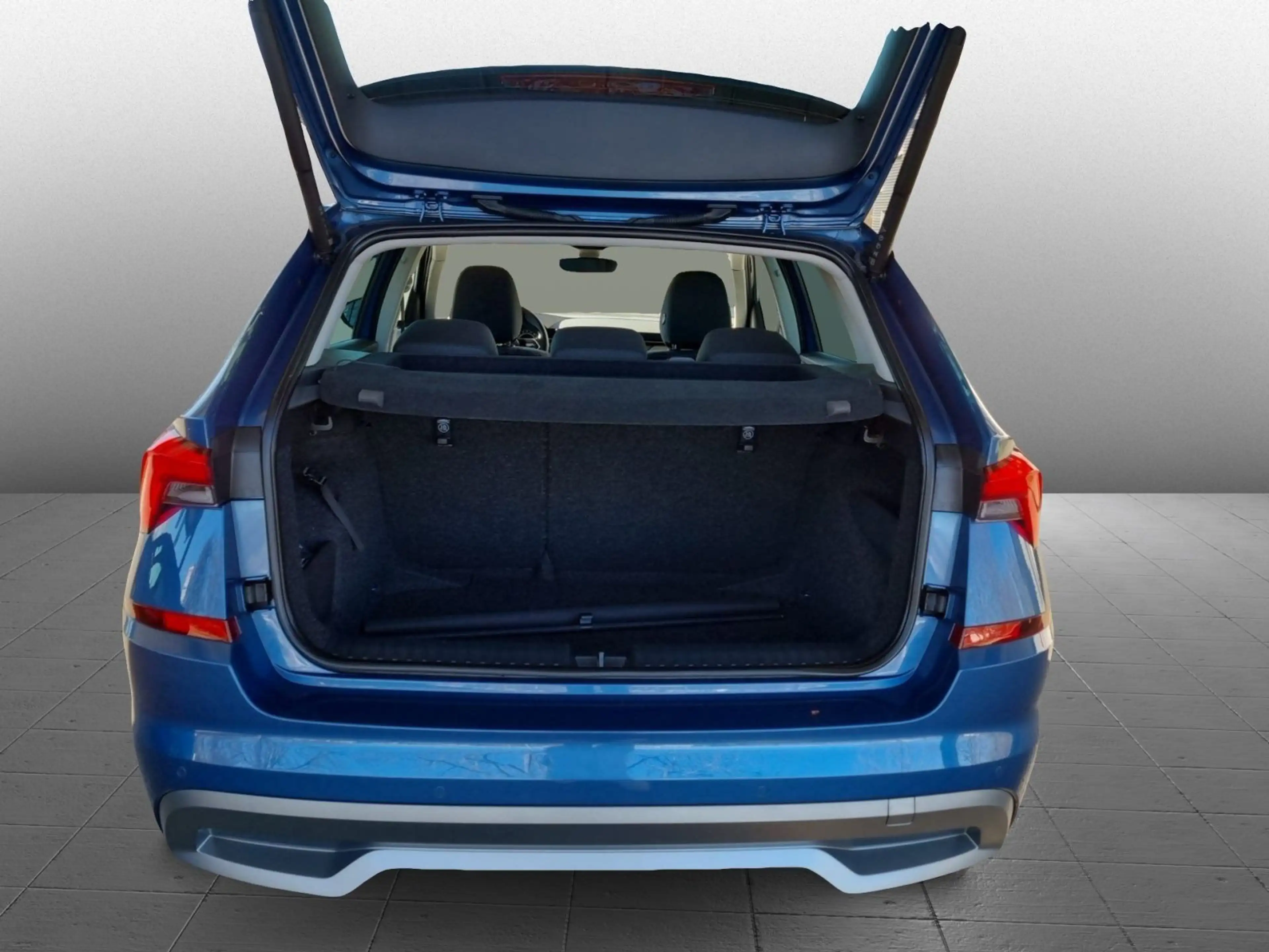 Skoda Kamiq Clever TSI Sitzhzg LED KLIMA GRA CarPlay — photo 4