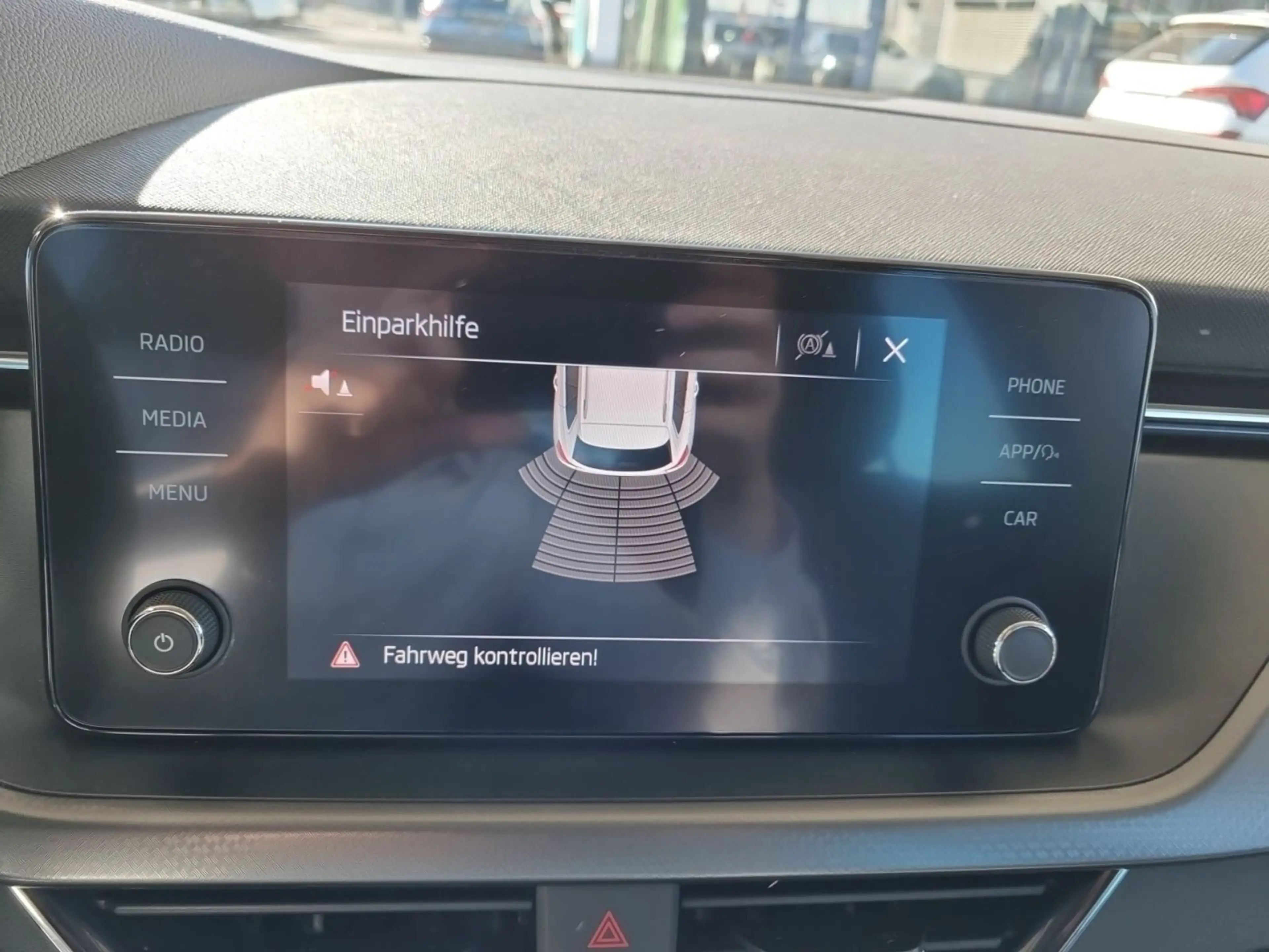 Skoda Kamiq Clever TSI Sitzhzg LED KLIMA GRA CarPlay — photo 15