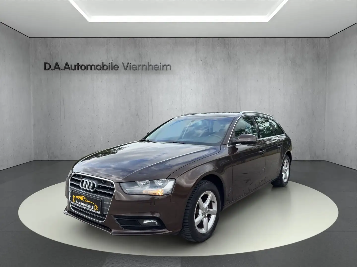 Audi A4 Avant Ambiente°Navi°SHZ°Tempomat°PDC°° Bruin - 1