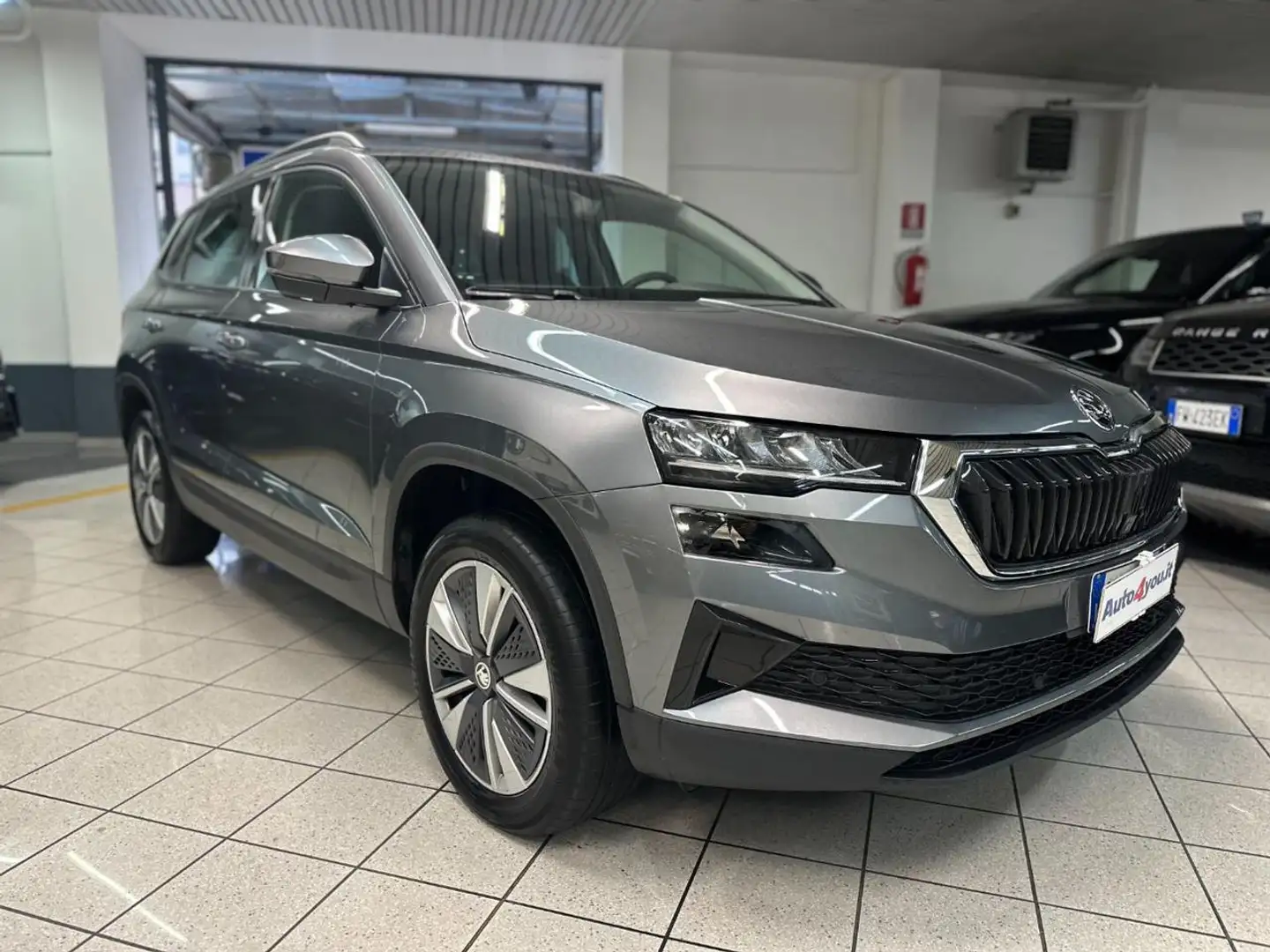 Skoda Karoq 2.0 TDI EVO SCR 115 CV DSG Executive UNI PROP Argento - 1
