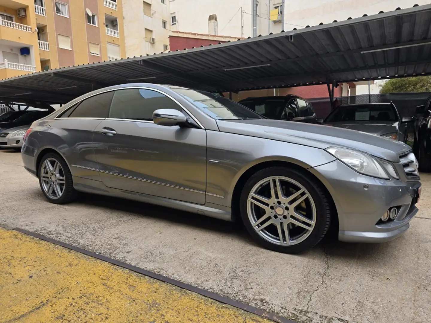 Mercedes-Benz E 250 Coupé 250CDI BE Aut. (9.75) Gris - 1