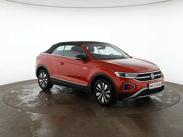 Volkswagen T-Roc view 2