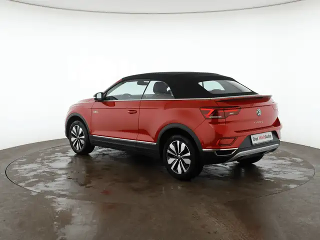 Volkswagen T-Roc view 5