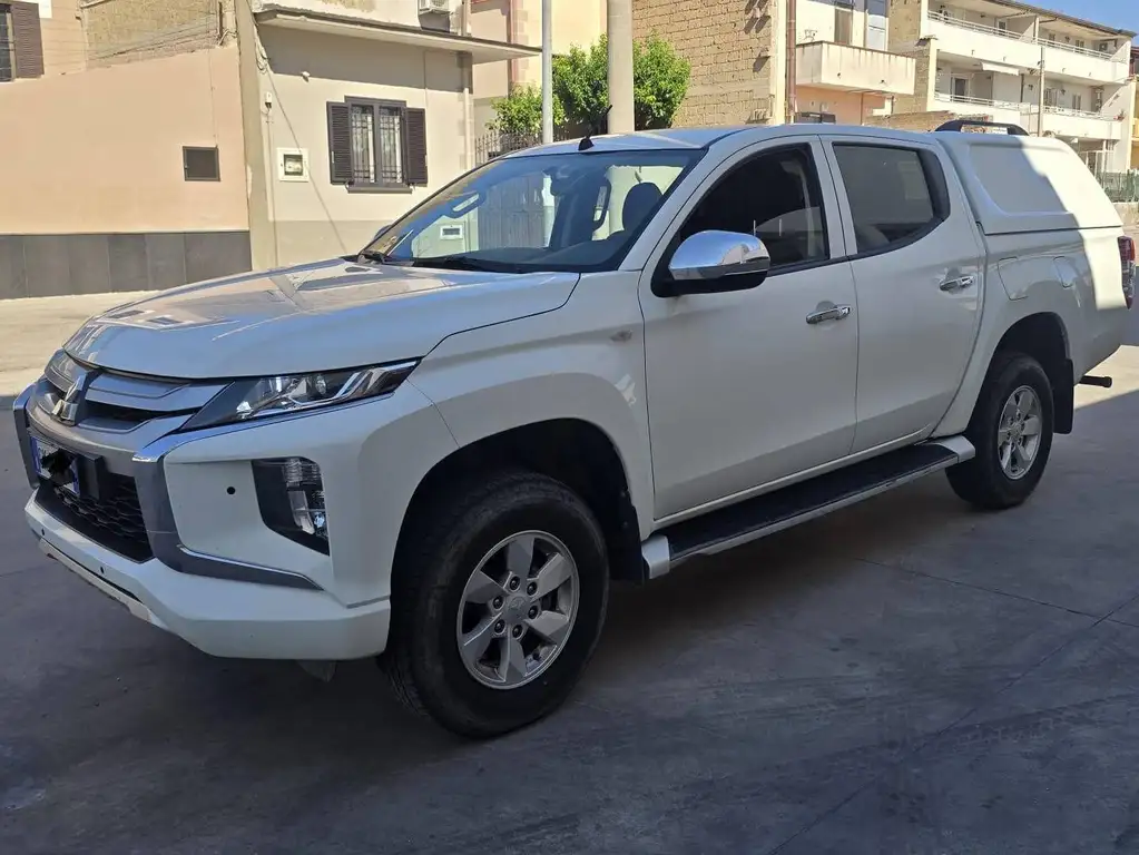 Mitsubishi L200 2022 из Европы — купить под ключ