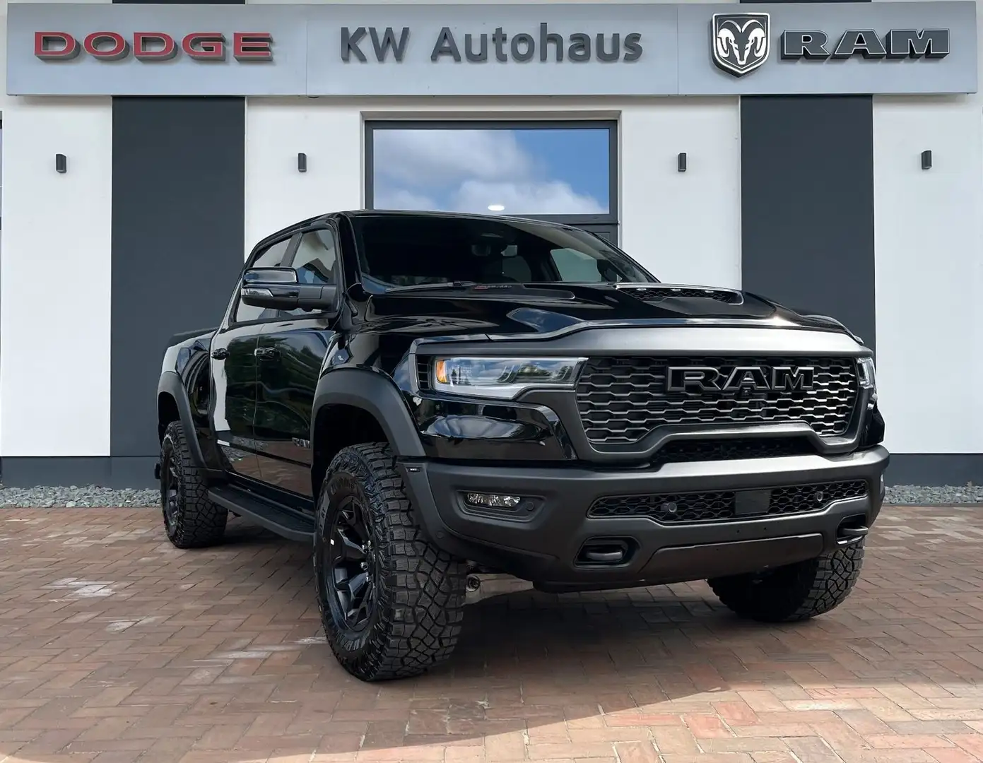 Dodge RAM 1500 RHO 3.0L I6 Hurricane High Output LPG Negro - 2