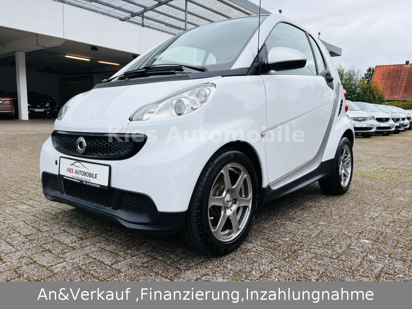 smart forTwo Passion AUTOM/SERVO/LEDER/SITZH/NAVI/ALU Weiß - 1